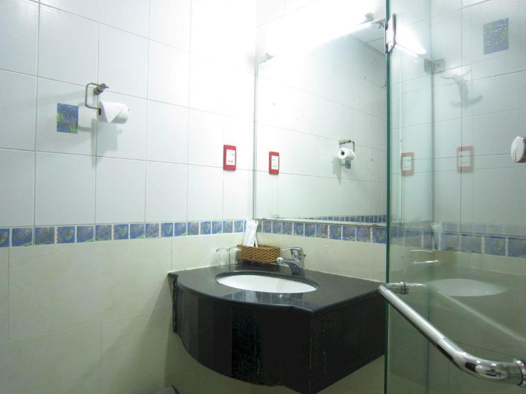 Thien Hoa Hotel Cidade de Ho Chi Minh Exterior foto